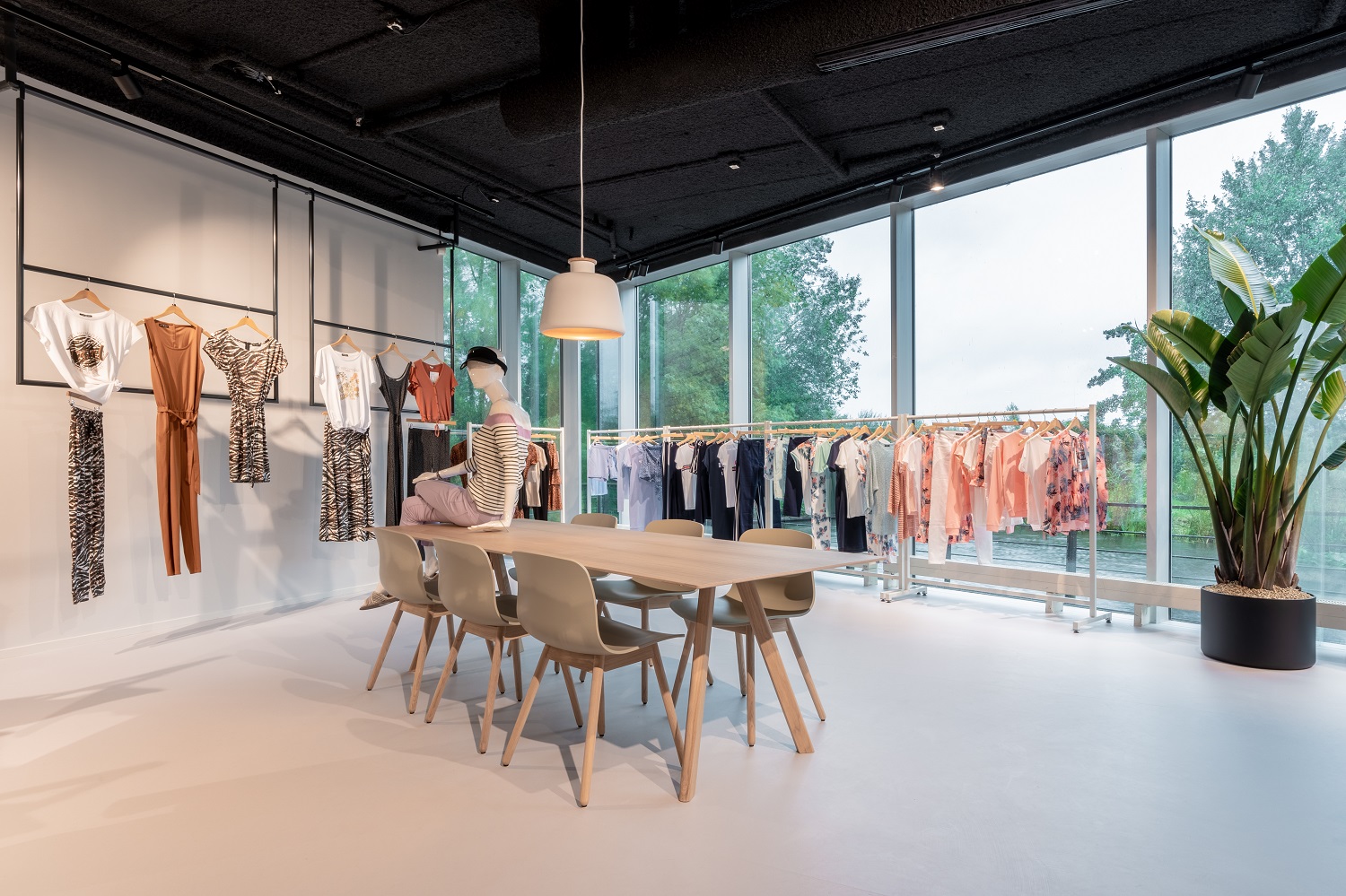 Showroom HVEG Fashion Linq Leusden
